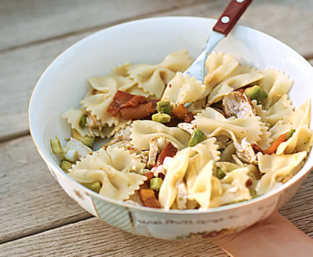 Farfalle Salad (Salata Farfalle)